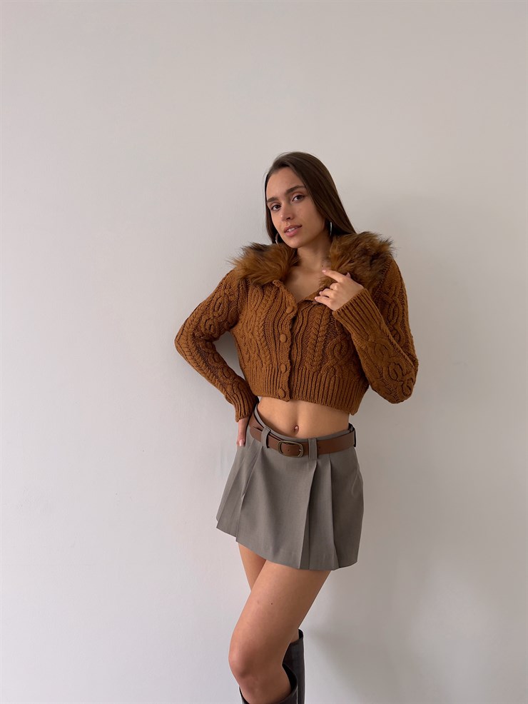 Ön Düğme Kapamalı Jorge Yaka Tüylü Kadın Taba Hırka 23K000263