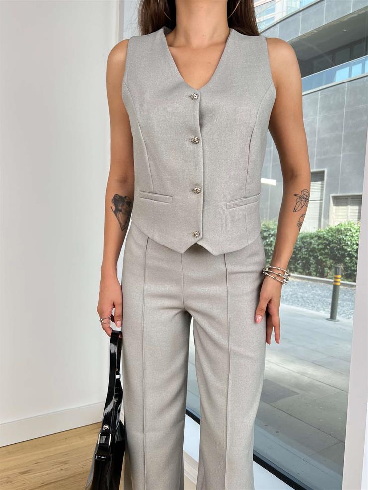 Düğme Kapamalı Yelek Yüksek Bel Ters Dikiş Detaylı Bol Paça Pantolon Josue Kadın Gri İkili Takım 25K067