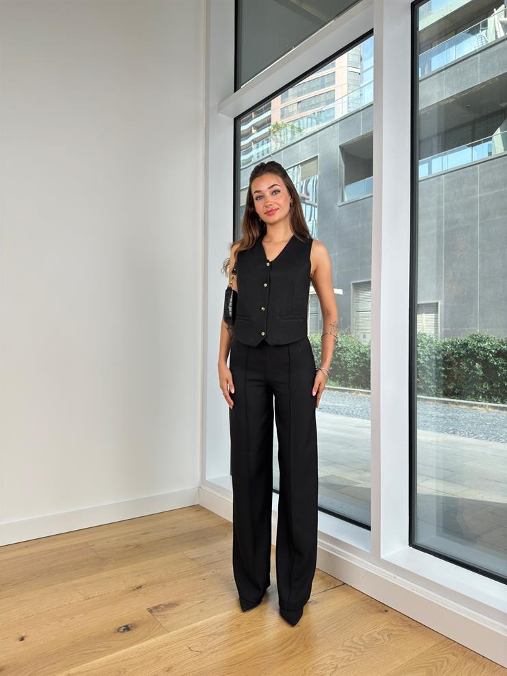 Düğme Kapamalı Yelek Yüksek Bel Ters Dikiş Detaylı Bol Paça Pantolon Josue Kadın Siyah İkili Takım 25K067