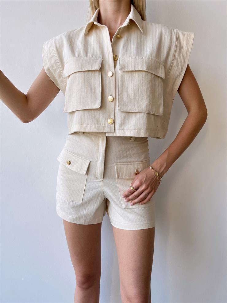 Sıfır Kol Önü Düğmeli Crop Ceket Yüksek Bel Düğme Ve Cep Detaylı Şort Julus Keten Takım 23Y000395
