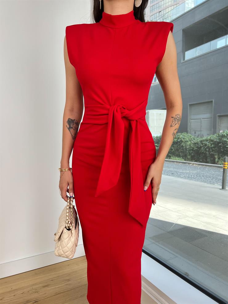 Omuz Vatkalı Yarım Boğazlı Kail Kırmızı Kadın Midi Elbise 25K120