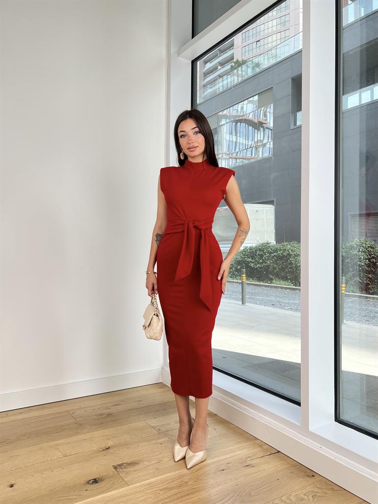 Omuz Vatkalı Yarım Boğazlı Kail Kırmızı Kadın Midi Elbise 25K120