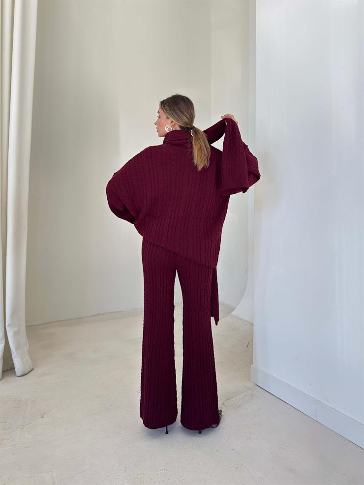 Oversize Kazak Bol Paça Pantolon Ve Atkılı Kalli Kadın Bordo Üçlü Triko Takım 26K093