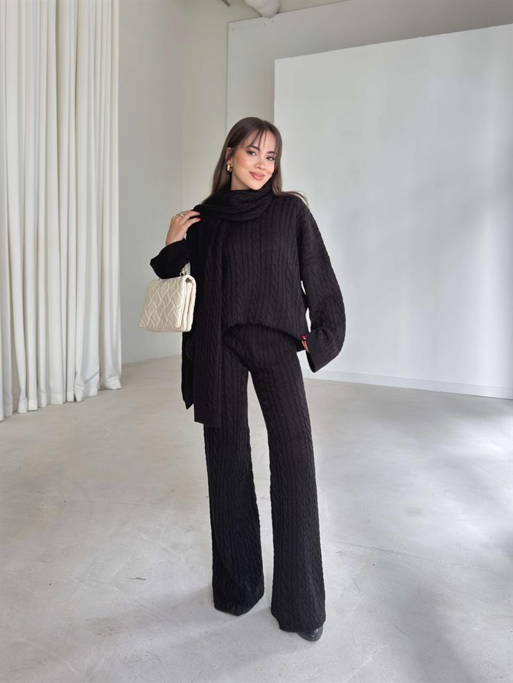 Oversize Kazak Bol Paça Pantolon Ve Atkılı Kalli Kadın Siyah Üçlü Triko Takım 26K093