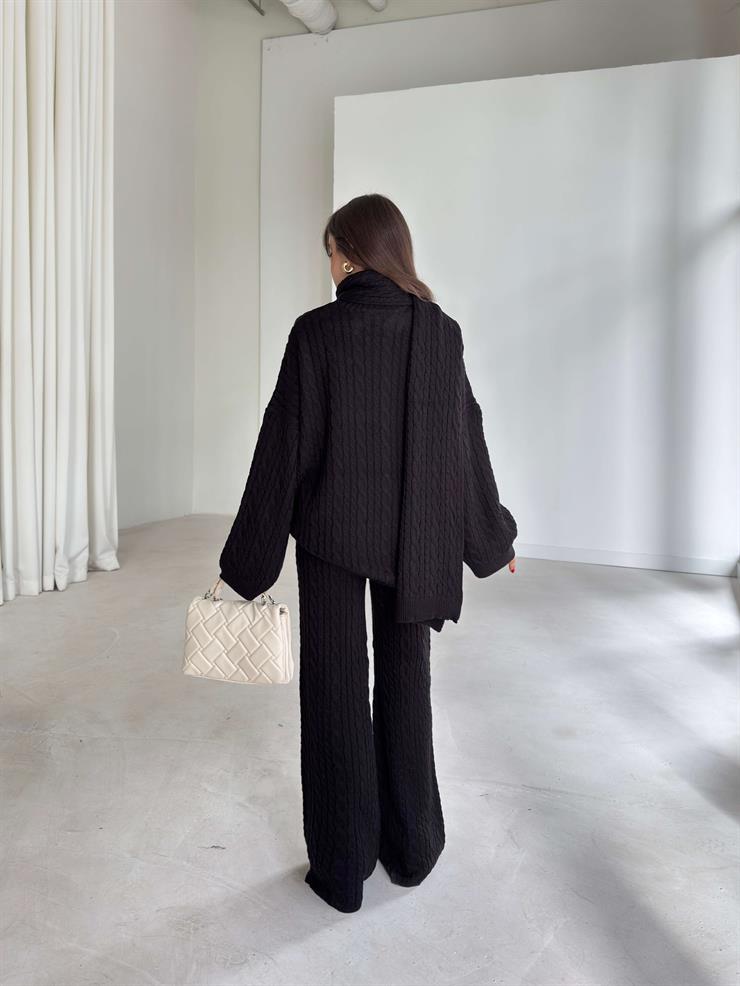 Oversize Kazak Bol Paça Pantolon Ve Atkılı Kalli Kadın Siyah Üçlü Triko Takım 26K093