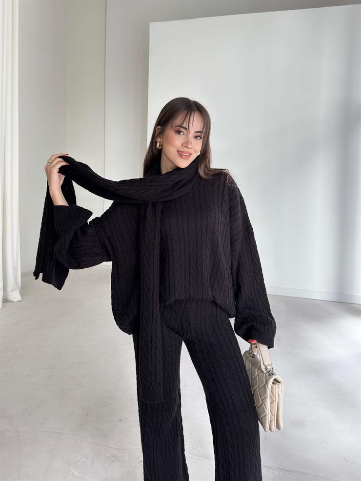 Oversize Kazak Bol Paça Pantolon Ve Atkılı Kalli Kadın Siyah Üçlü Triko Takım 26K093