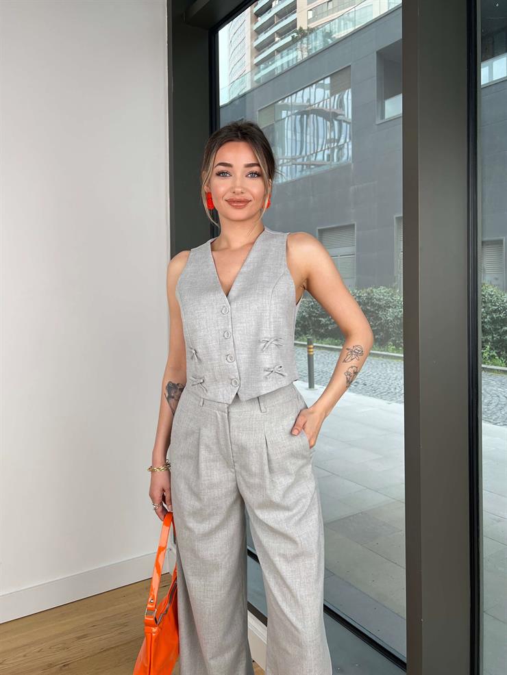 Düğme Kapamalı Fiyonk Detaylı Kalmm Gri Kadın Crop Yelek 25Y246