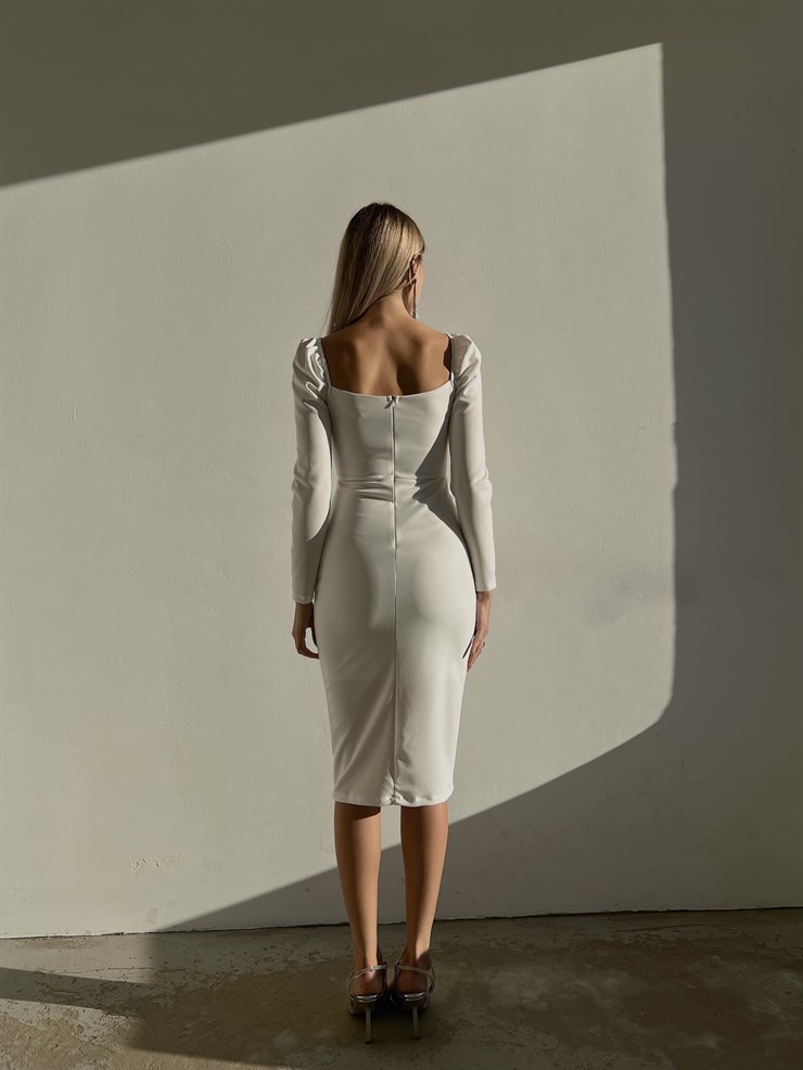 Kalp Yaka Göğüs Çevresi Taş Detaylı Uzun Kollu Libero Kadın Beyaz Midi Boy Elbise 23K000102