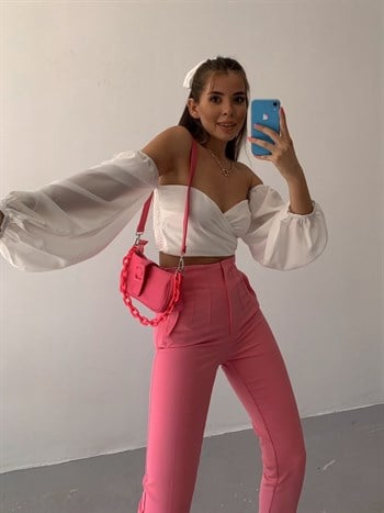 Açık Omuz Kalp Yaka Uzun Kollu Kadın Beyaz Crop Bluz 20Y000098