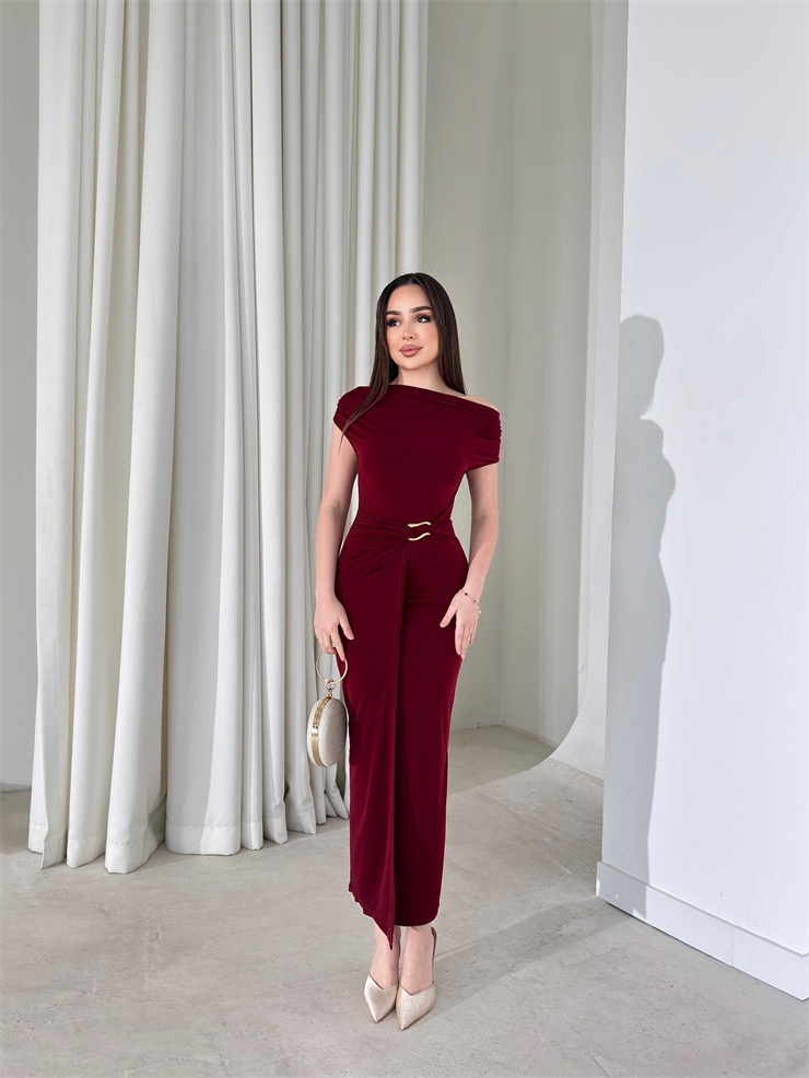 Düşük Omuz Belden Oturtmalı Aksesuar Detaylı Bordo Kamrı Kadın Elbise 26Y084