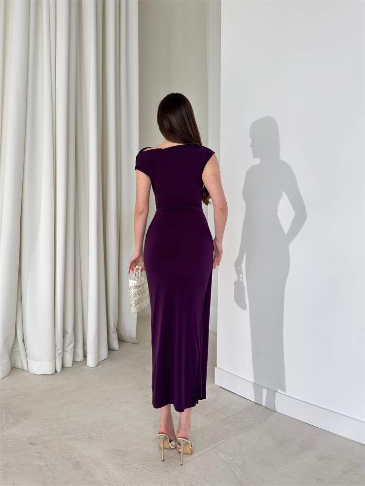 Düşük Omuz Belden Oturtmalı Aksesuar Detaylı Mor Kamrı Kadın Elbise 26Y084