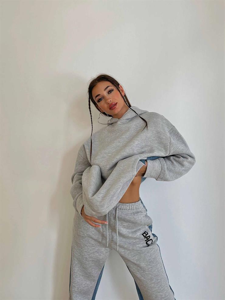 Kanguru Cepli Kapüşonlu Arkası Denim Sweatshirt Bilek Kısmı Lastikli Arkası Jean Görünümlü Eşofman Alejandro Kadın Gri Melanj Eşofman Takım 24k000048