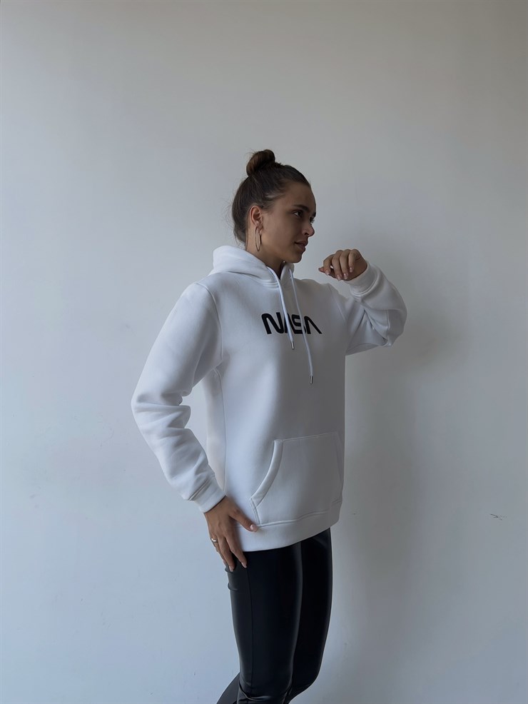 Kapüşonlu Cepli Nasa Yazılı Coman Kadın Beyaz Sweatshirt 23K000123
