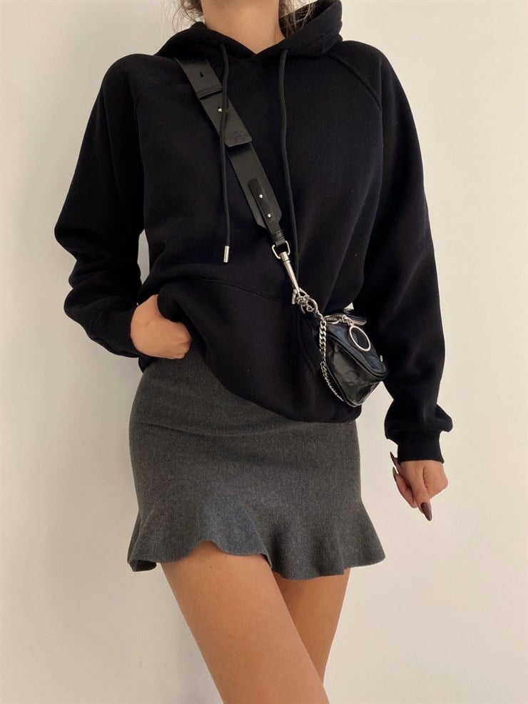 Kapüşonlu Kanguru Cepli Kadın Siyah Sweat 22K000124