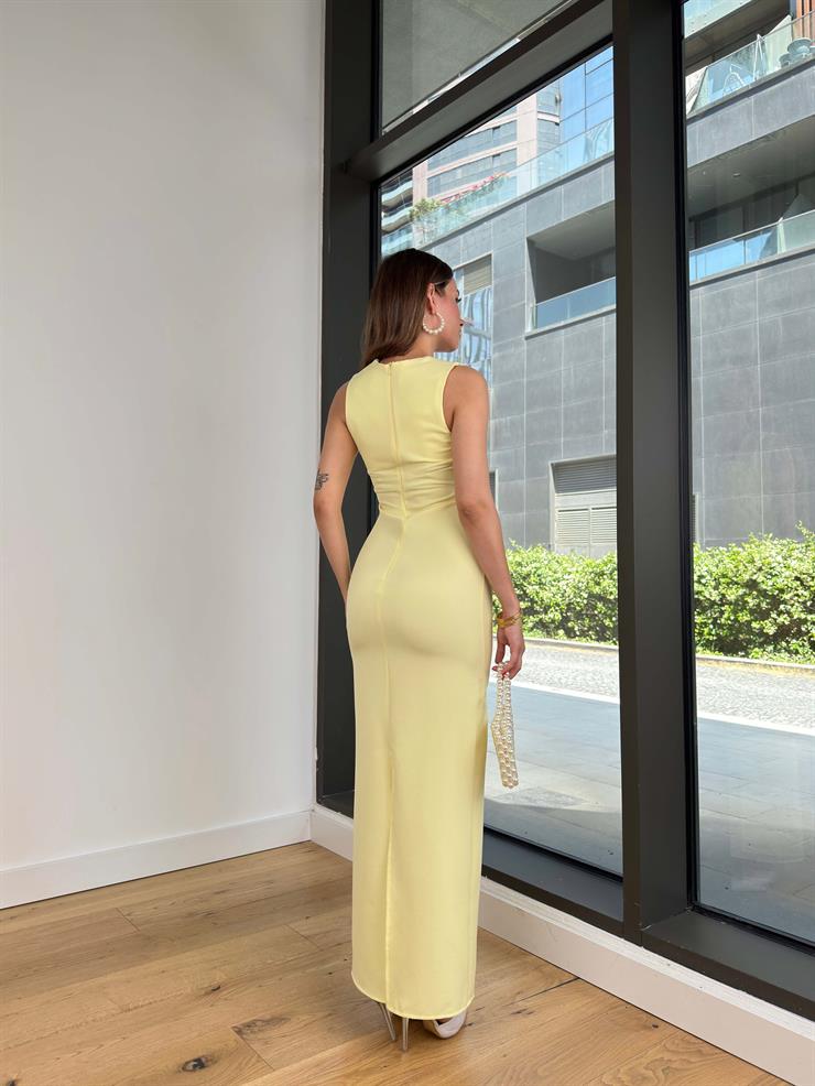 Kare Yaka Karalde Sarı Kadın Uzun Elbise 25Y440