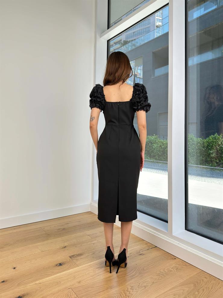 Kare Yaka Balon Kol İnci Detaylı Dael Kadın Siyah Midi Elbise 24Y512