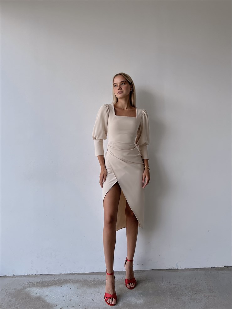 Kare Yaka Drapeli Yarım Balon Kol Etek Kısmı Kruvaze Kesim Leola Kadın Bej Renk Elbise 22Y000506