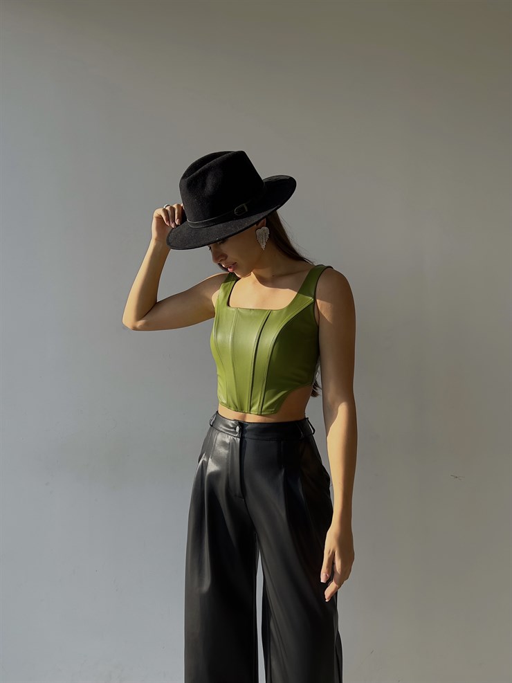Kare Yaka Kalın Askı Korse Elian Vegan Deri Crop Bluz 23K000147