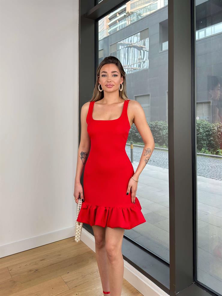 Kare Yaka Kalın Askılı Eteği Volanlı Milanda Kırmızı Kadın Mini Elbise 25Y202