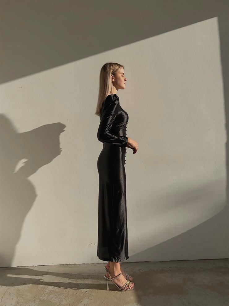 Kare Yaka Önü Düğme Detaylı Uzun Kollu Önden Yırtmaçlı Lupiter Kadın Siyah Elbise 23K000094