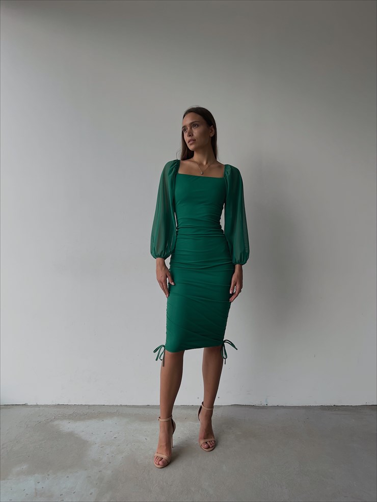 Kare Yaka Uzun Kol Eteği Drapeli Ve Ayarlanabilir Bağcıklı Carl Kadın Zümrüt Elbise 23K000032