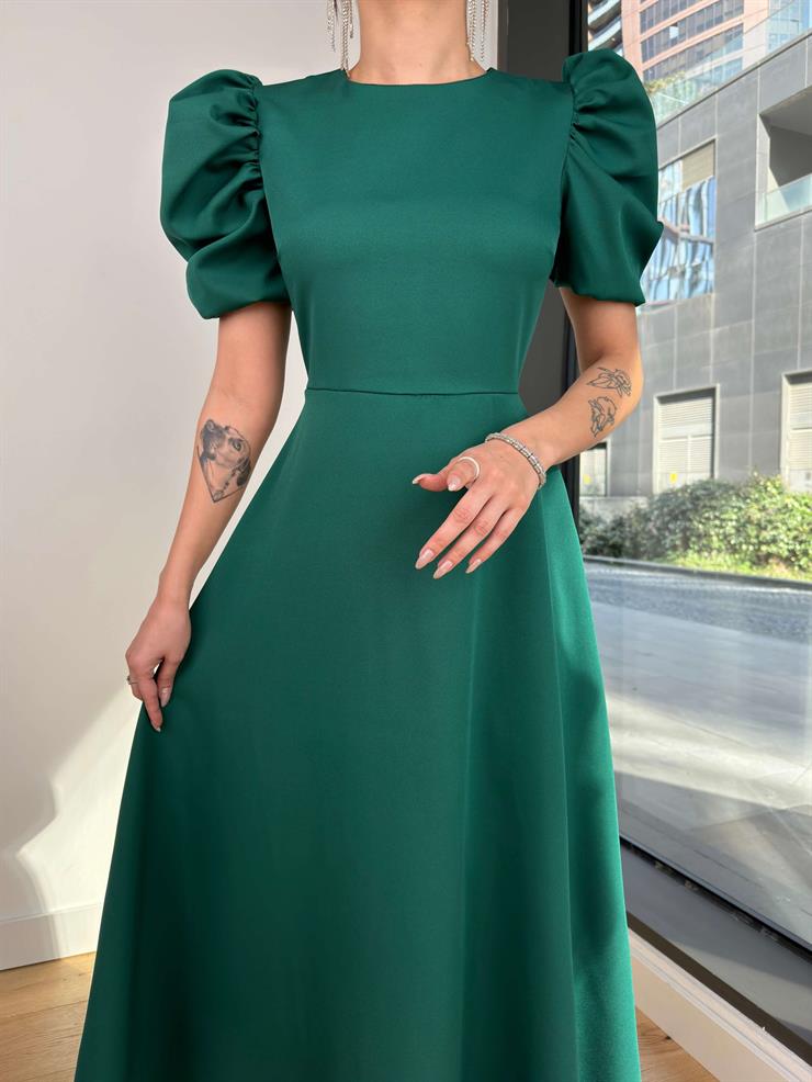 Eteği Volanlı Kısa Balon Kol Kareem Kadın Zümrüt Elbise 24Y085