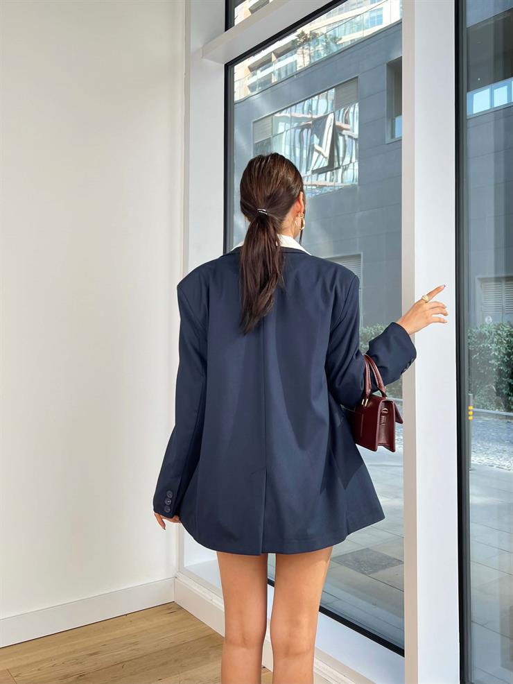 Omuz Vatkalı Önü Düğme Kapamalı Karel Lacivert Kadın Oversize Blazer Ceket 25K128