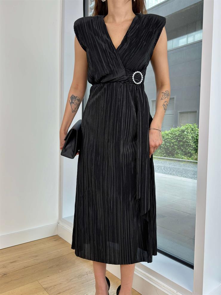 V Yaka Omuz Vatkalı Beli Tokalı Piliseli Karim Kadın Siyah Midi Elbise 24Y599