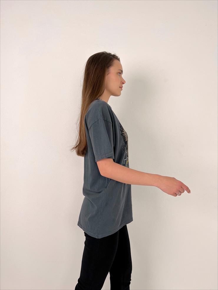 Oversize Kartal Baskılı Kadın Antrasit Tişört 23Y000074