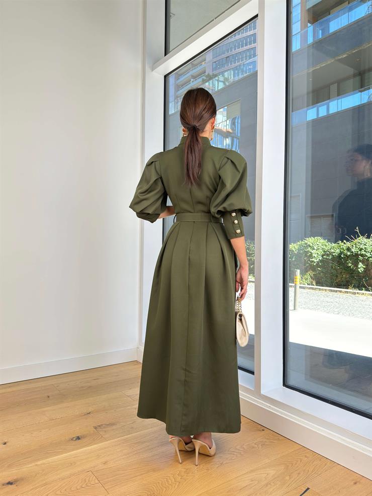 Yarım Boğazlı Balon Kol Beli Kemerli Kaspars Haki Kadın Uzun Elbise 25K222