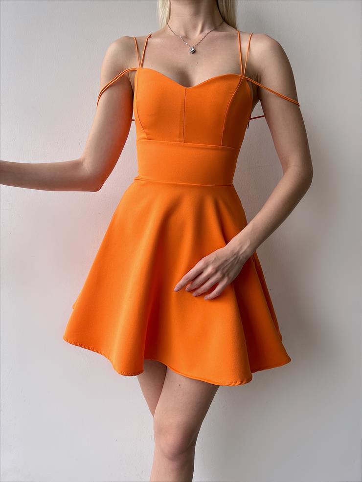 İnce İp Askılı Belden Oturtmalı Arkası Çapraz Detaylı Katriel Kadın Turuncu Mini Elbise 23Y000269