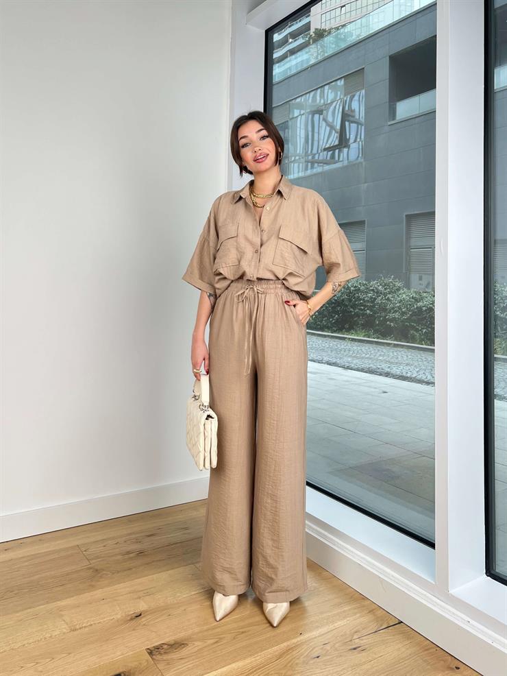 Yarım Kol Büyük Cepli Gömlek Beli Bağcıklı Ve Lastikli Bol Pantolon Kaydat Kadın Vizon Keten Takım 24Y202