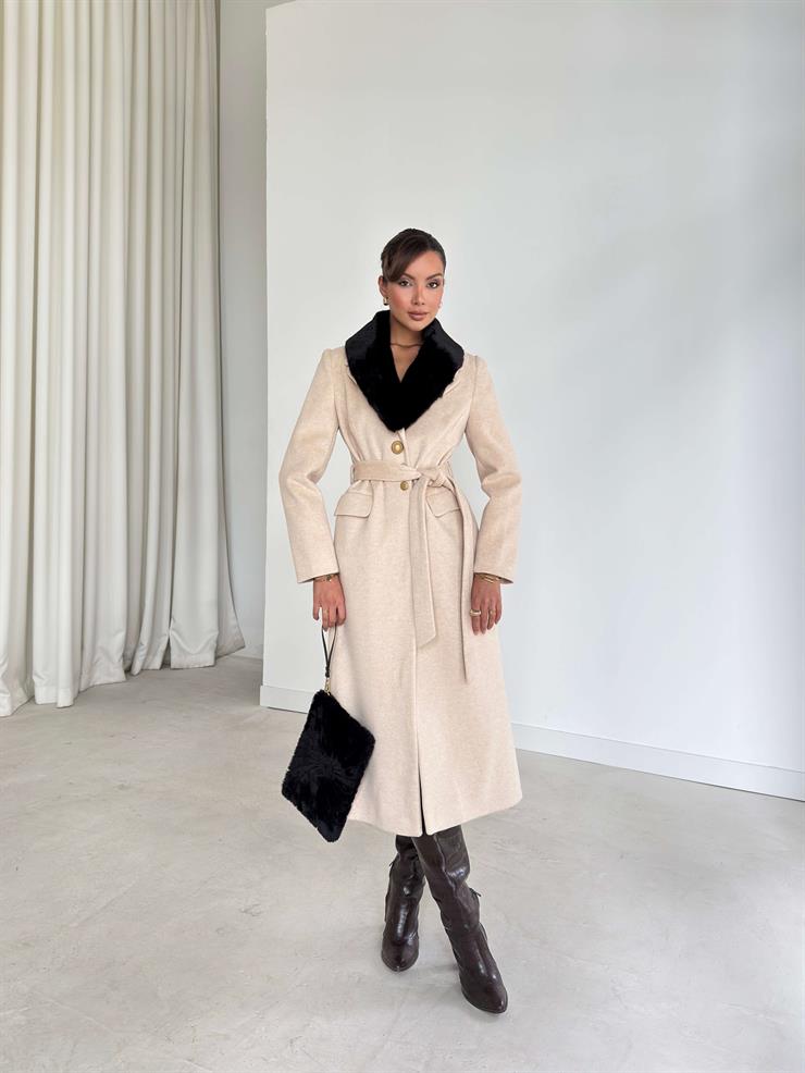 Yakası Tüylü Düğme Kapamalı Kuşaklı Kelmira Vizon Kaban Kaban 26K254