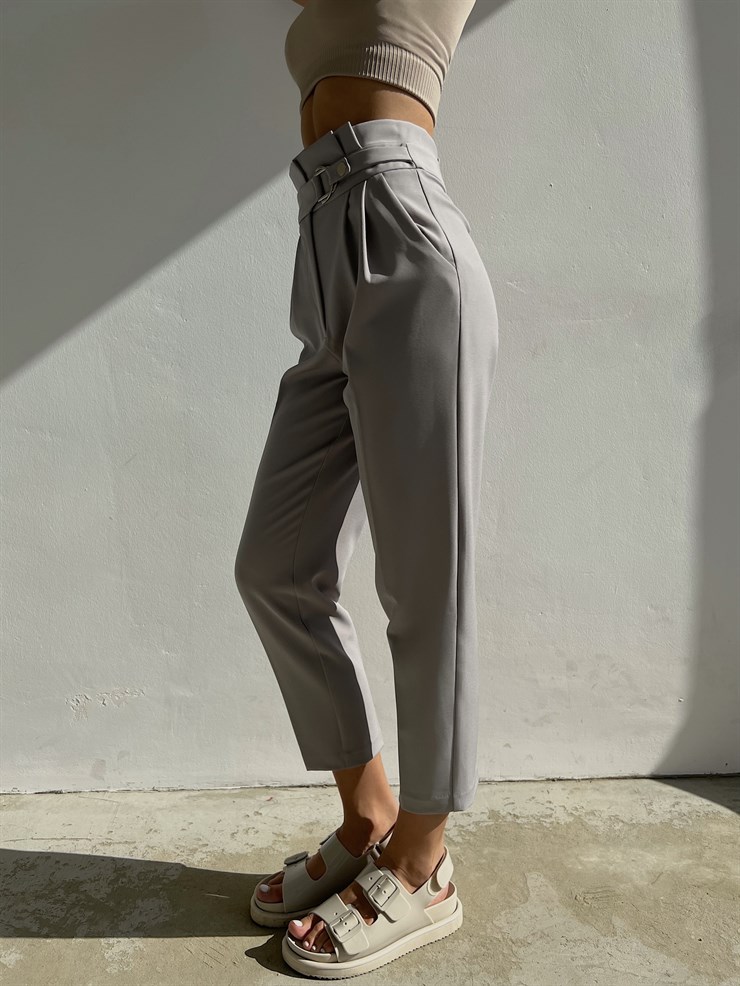 Kemerli Yüksek Bel Beli Pileli Havuç Model Sabin Kadın Gri Pantolon 22Y000508