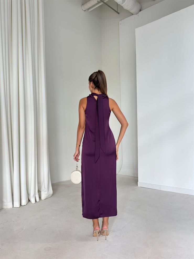 Aksesuarlı Boyundan Bağlamalı Saten Kenli Mor Kadın Elbise 26K089