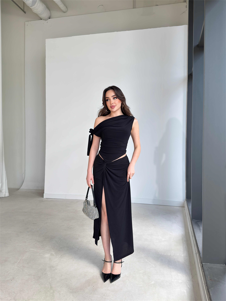 Omuzdan Bağlamalı Eteği Yırtmaçlı Midi Boy Siyah Kenna Kadın İkili Takım 26Y166