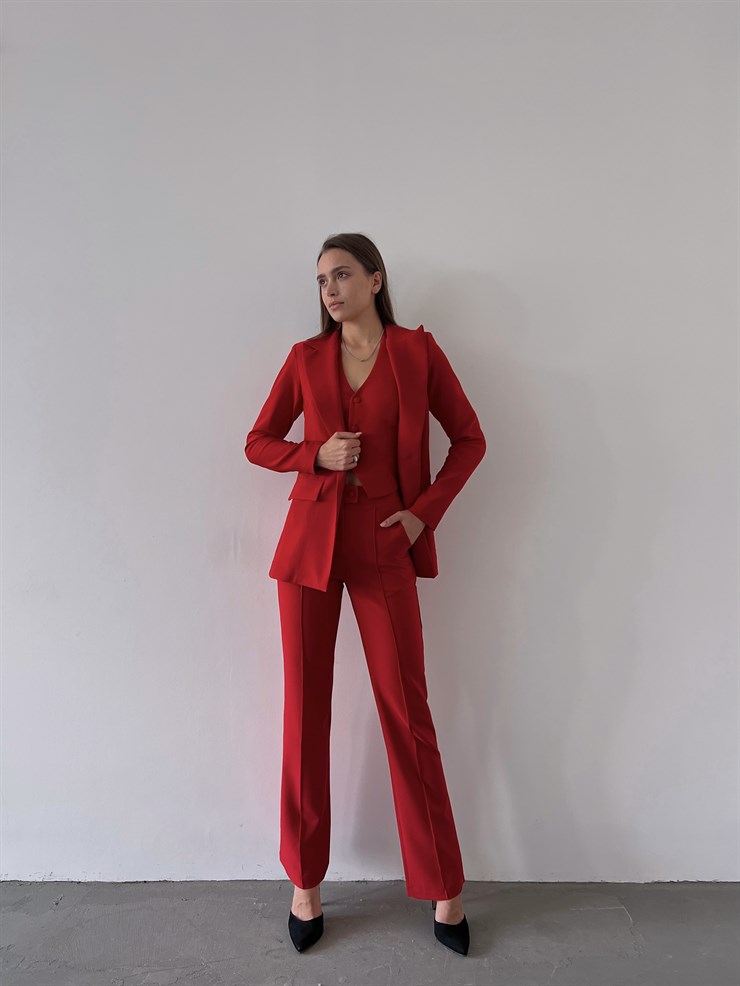 Düğme Kapamalı Alt Yanları Cepli Kesley Kadın Kırmızı Üçlü Takım 23K000248