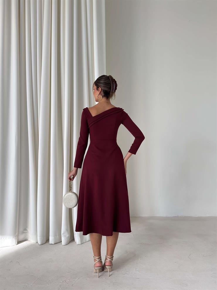 Asimetrik Yaka Uzun Kollu Keyli Bordo Kadın Midi Elbise 26K087