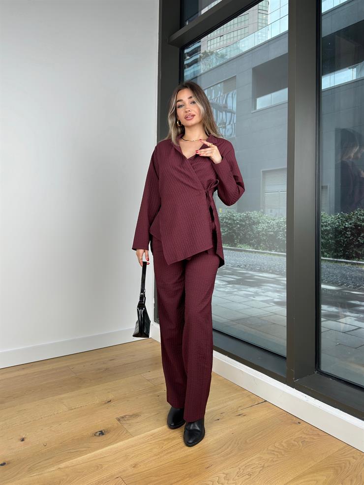 Kruvaze Yandan Bağlamalı Bluz Yüksek Bel Bol Paça Pantolon Kimlando Bordo Kadın Takım 25K465