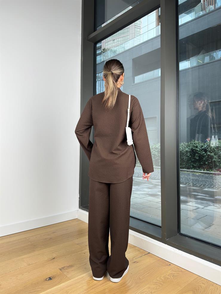 Kruvaze Yandan Bağlamalı Bluz Yüksek Bel Bol Paça Pantolon Kimlando Kahve Kadın Takım 25K465