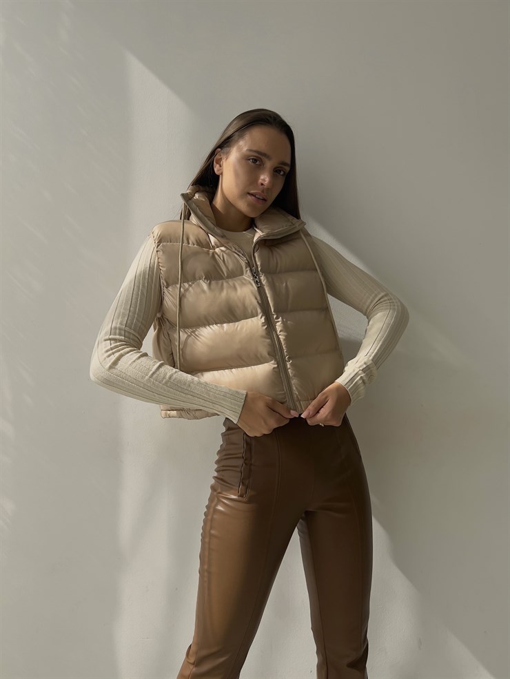 Kısa Dik Yaka Mariela Kadın Vizon Şişme Yelek 22K000342