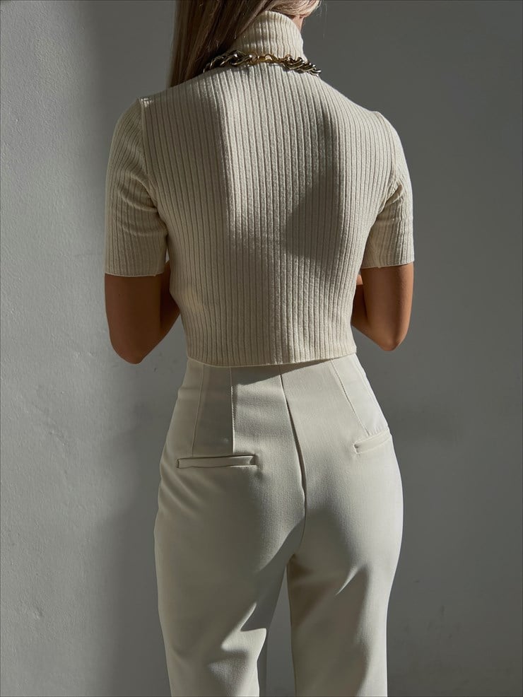 Kısa Kol Fitilli Serilda Kadın Krem Balıkçı Yaka Crop 23K000022