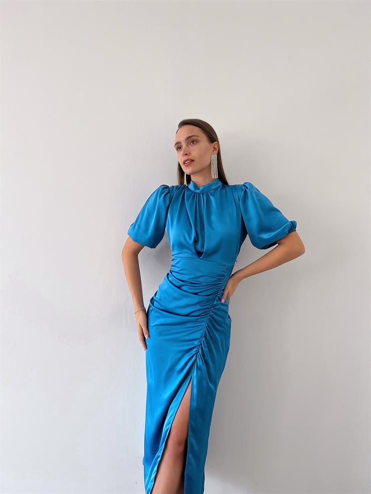 Kısa Kol Saten Önden Yırtmaçlı Drape Gage Kadın Mavi Elbise 22K000431