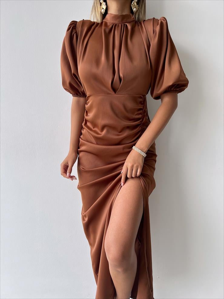 Kısa Kol Saten Önden Yırtmaçlı Drape Gage Kadın Kahve Elbise 22K000431