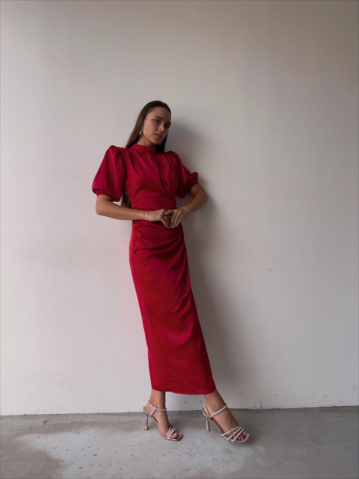 Kısa Kol Saten Önden Yırtmaçlı Drape Gage Kadın Kırmızı Elbise 22K000431