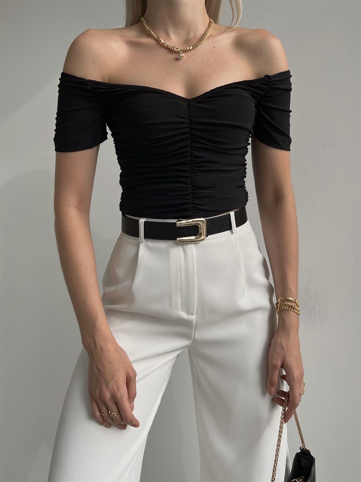 Kısa Kollu Madonna Yaka Büzgülü Jocosus Kadın Siyah Bluz 22Y000394