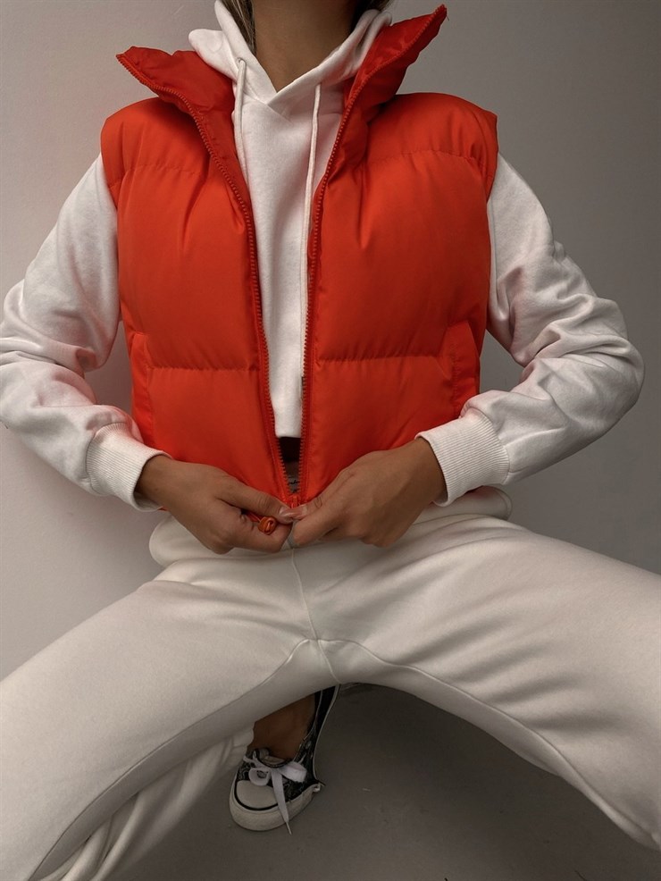 Kısa Şişme Dik Yaka Kadın Turuncu Yelek 22K000037