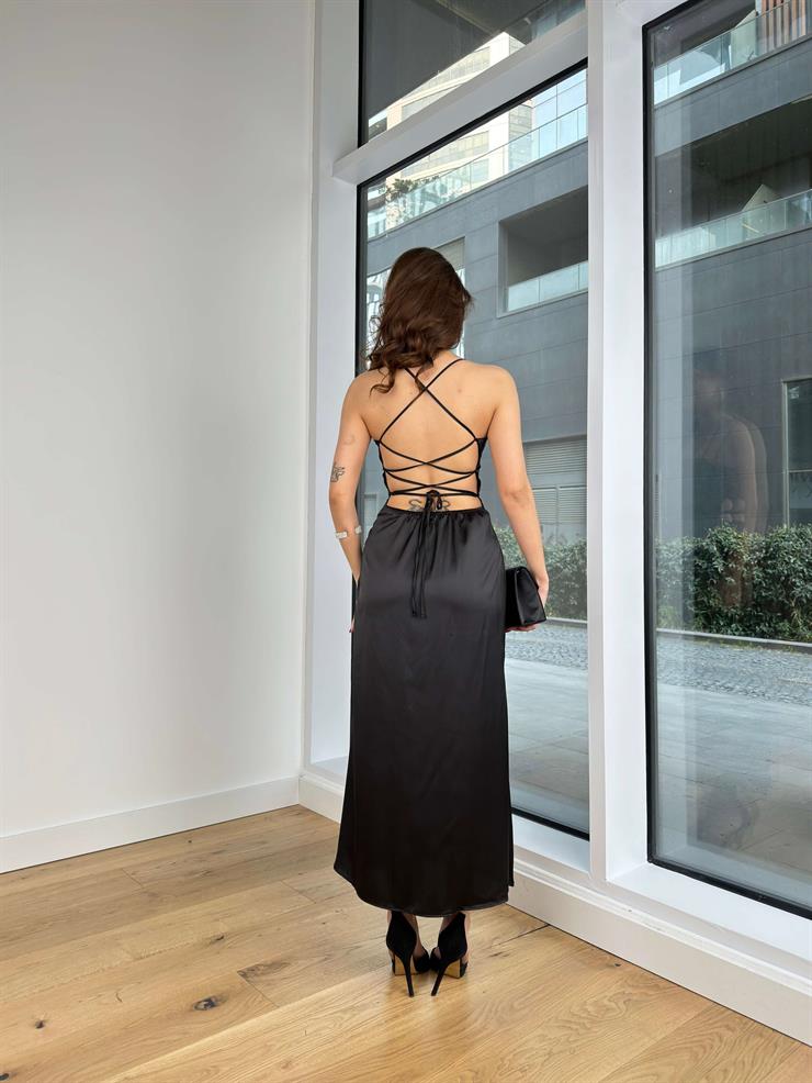 Arkadan Çapraz Askılı Saten Kito Kadın Siyah Elbise 24Y318