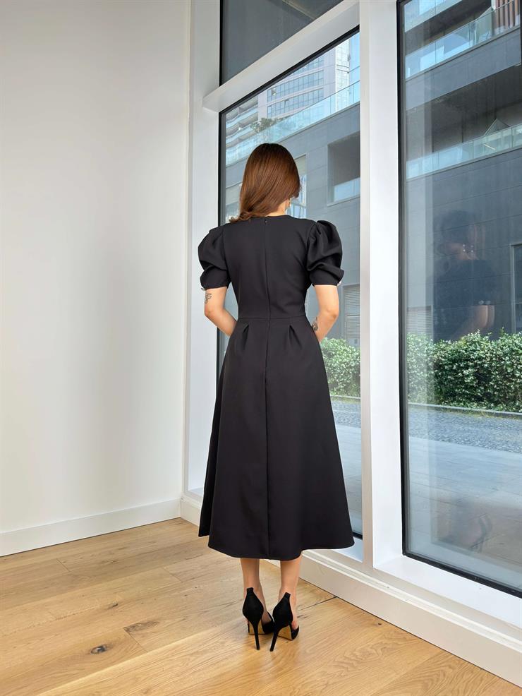 Kruvaze Yaka Önü Düğme Detaylı Balon Kol Klara Kadın Siyah Elbise 24Y605