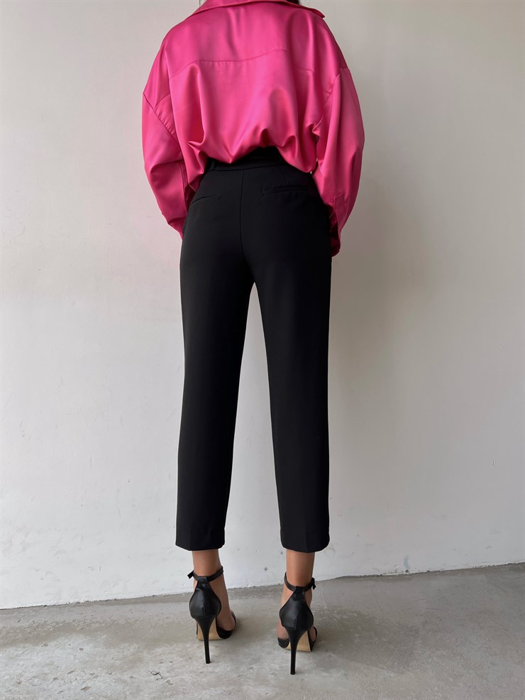 Klasik Kesim Yüksek Bel Pileli Holly Kadın Siyah Pantolon 22Y000147